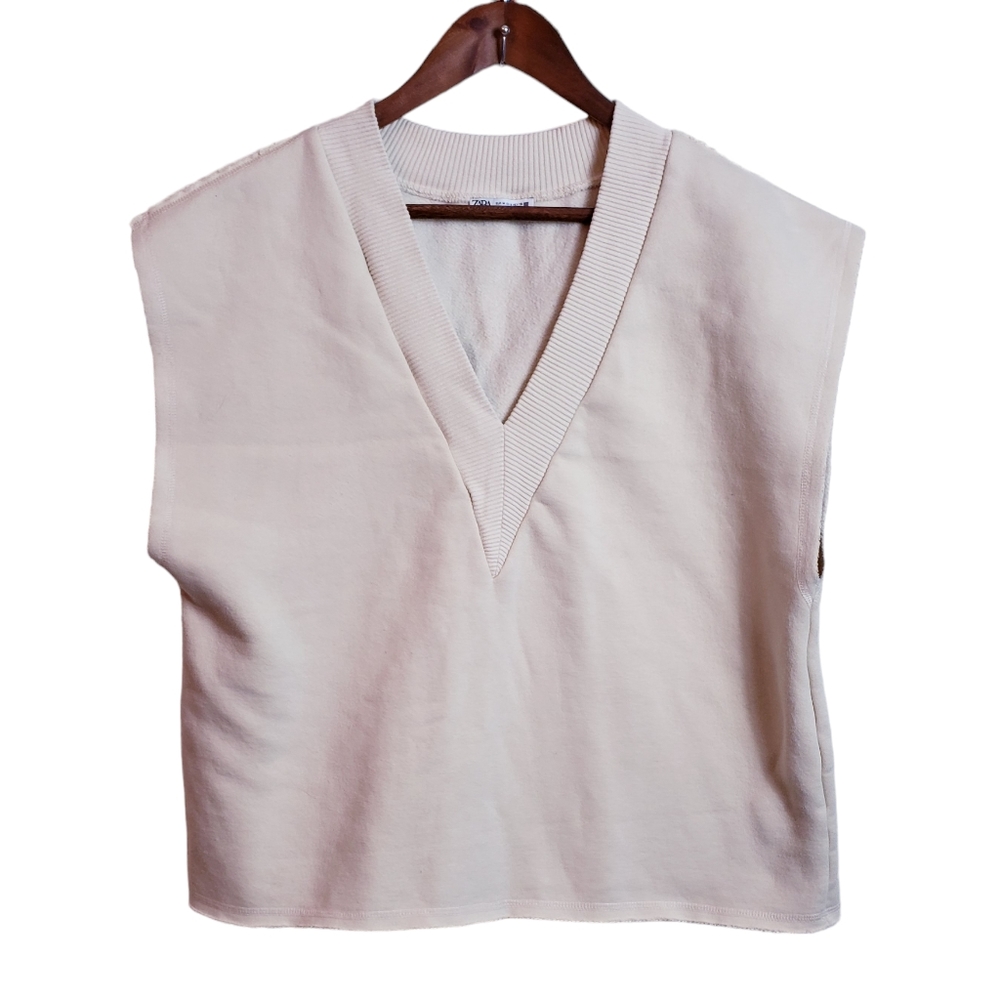 ZARA Sweatshirt V Neck Raw Short Sleeves Medium Cream Used